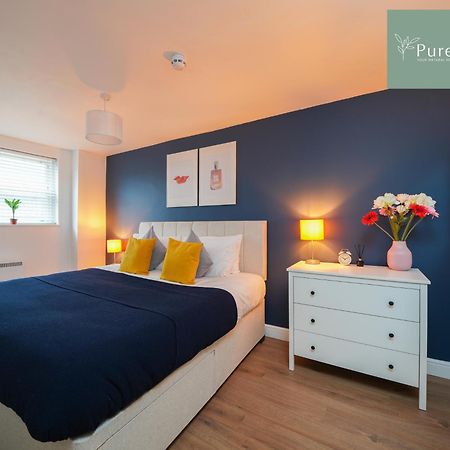 PureStay Luxury: Two-Bed Leamington Apartment Exterior photo